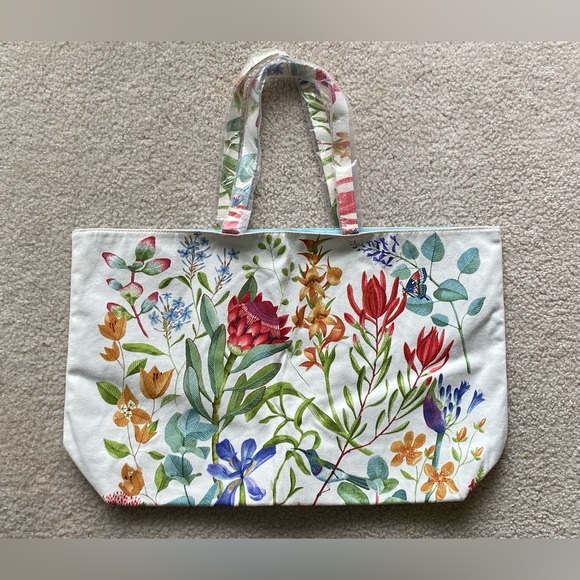 Estee Lauder Handbags - Estée Lauder tote bag